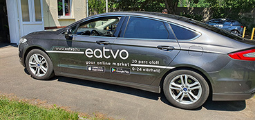 Autó matricázás betűkivágással