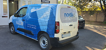 Céges teherautó autófóliázása 2