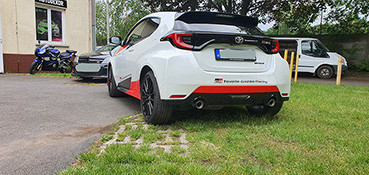 Toyota racing autófóliázás